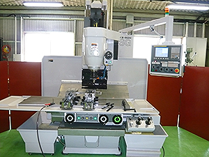 汎用NCフライス盤